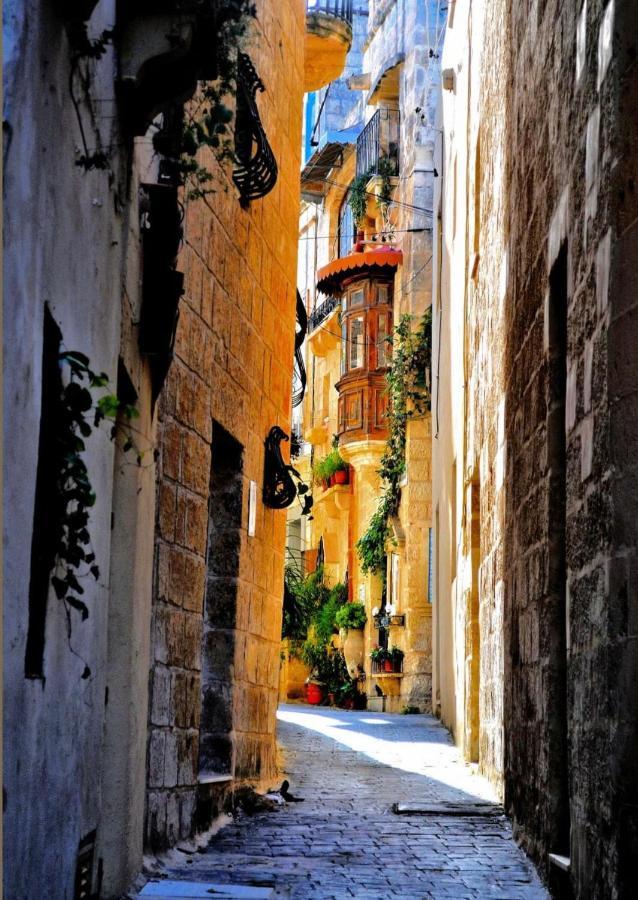 Sunrise Apt Near Beach Smarttv & Netflix Birżebbuġa エクステリア 写真